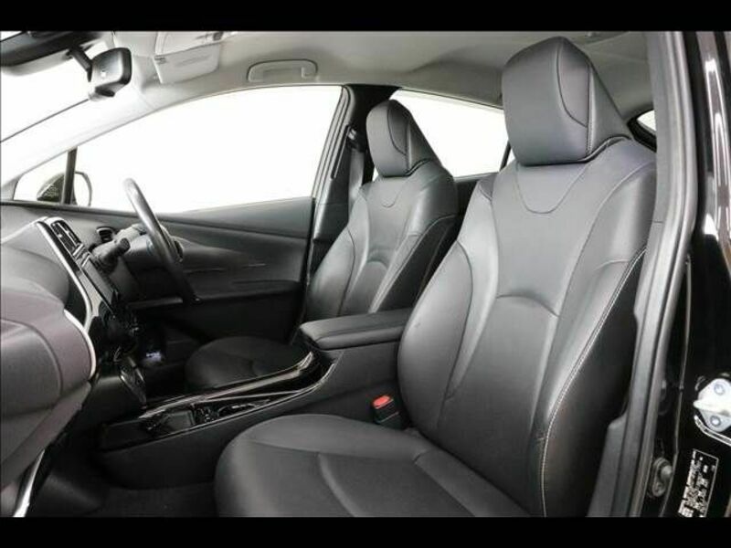 PRIUS PHV-17