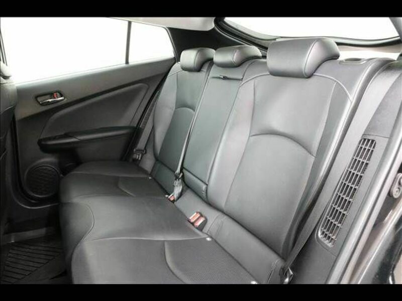 PRIUS PHV-18