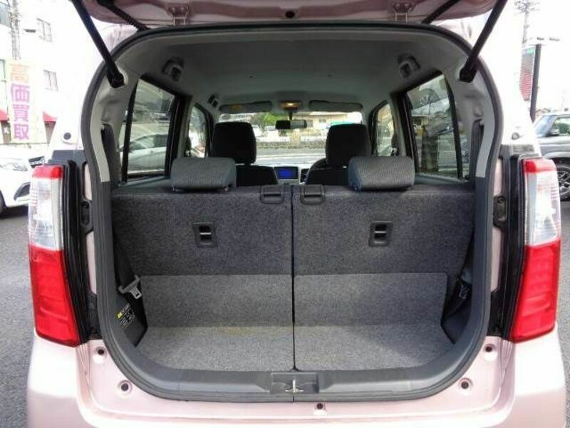 WAGON R-8