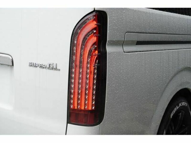 HIACE VAN-7