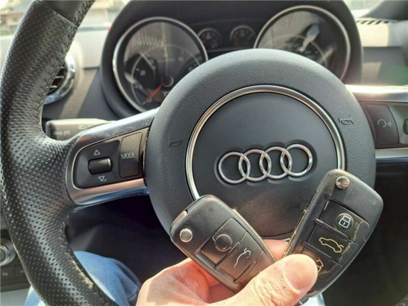 TT