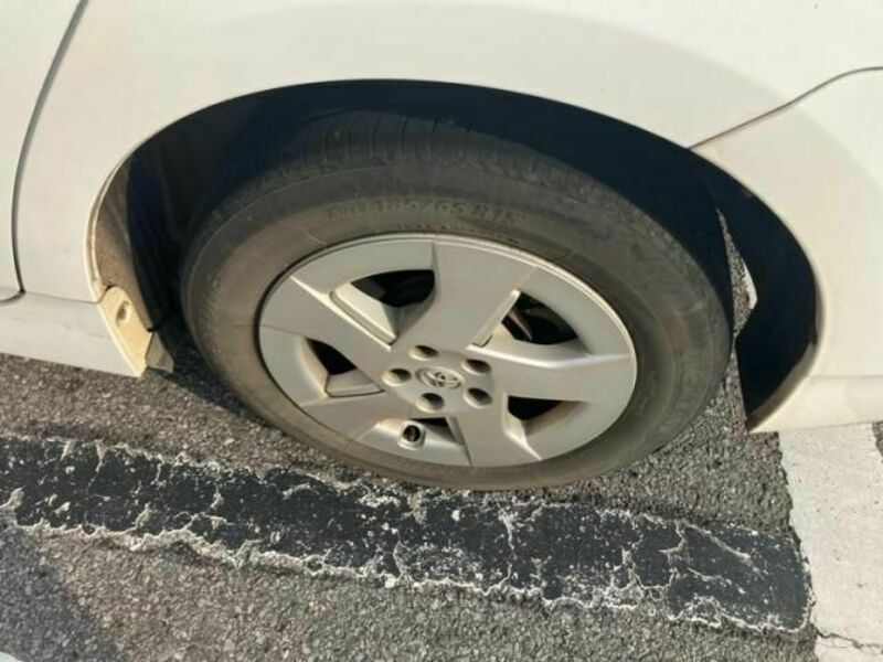 PRIUS-11