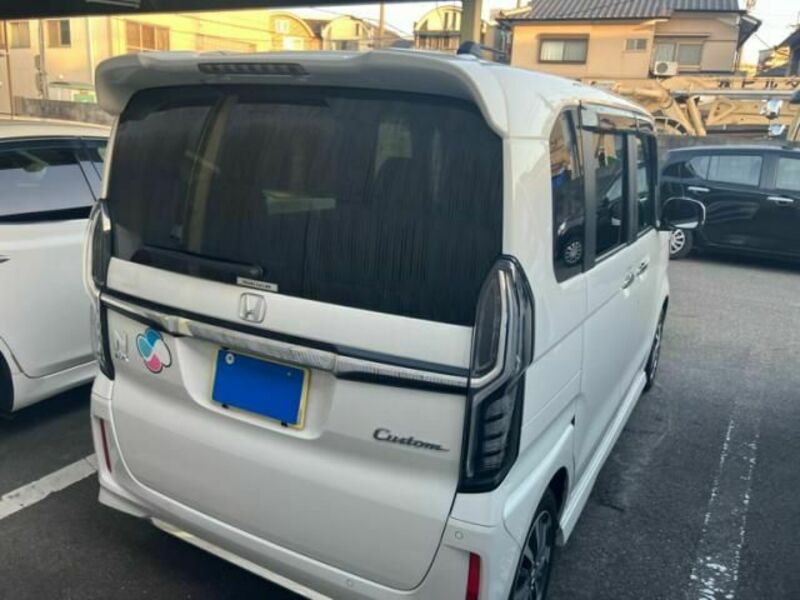 N BOX CUSTOM
