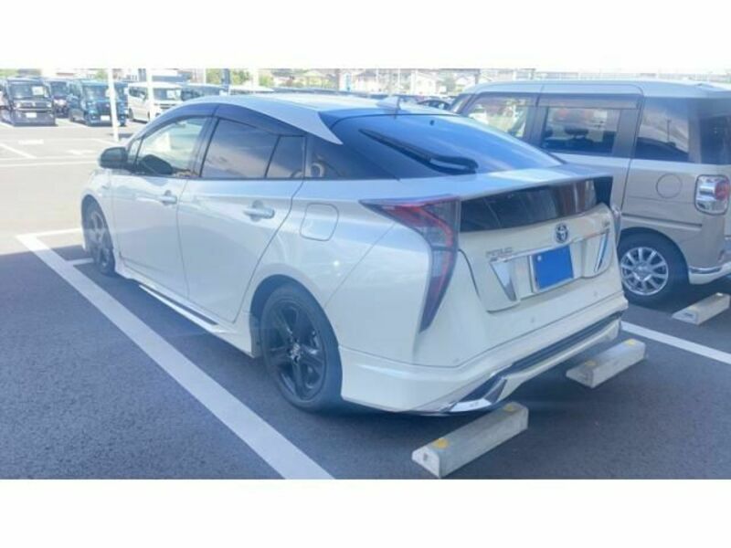 PRIUS-3