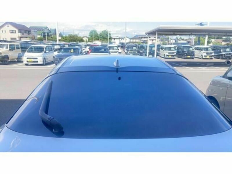 PRIUS-11