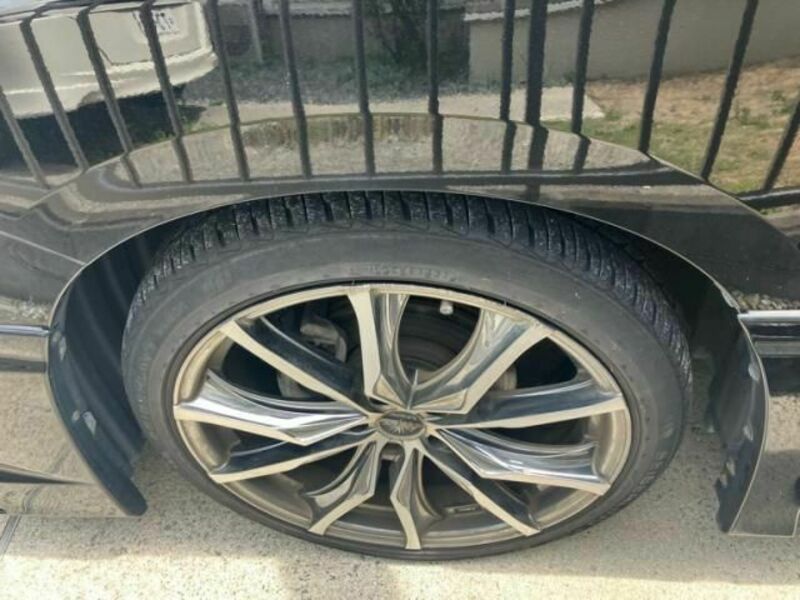 VELLFIRE-7
