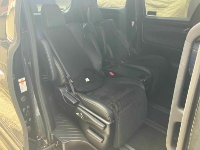 VELLFIRE-10