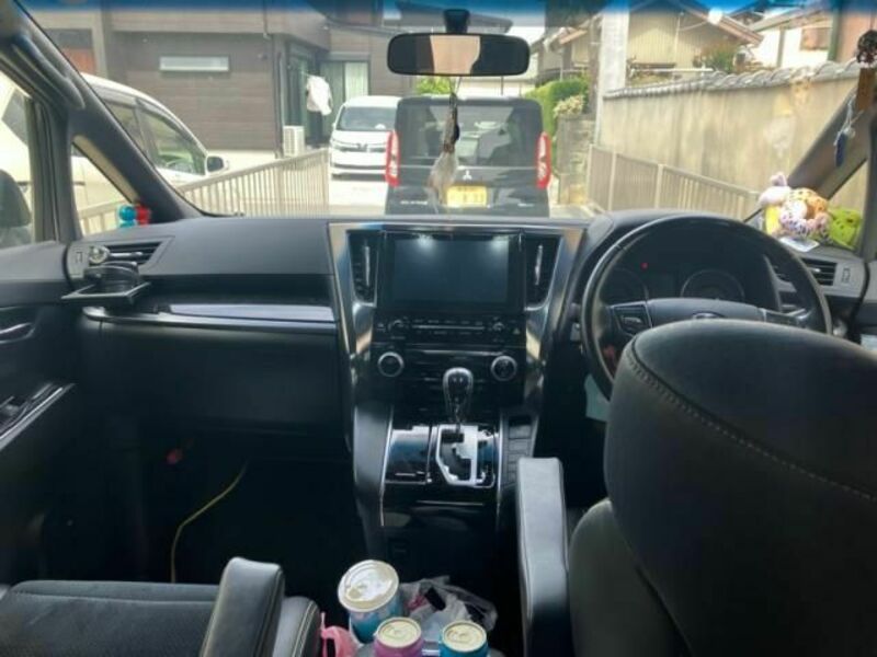 VELLFIRE-11