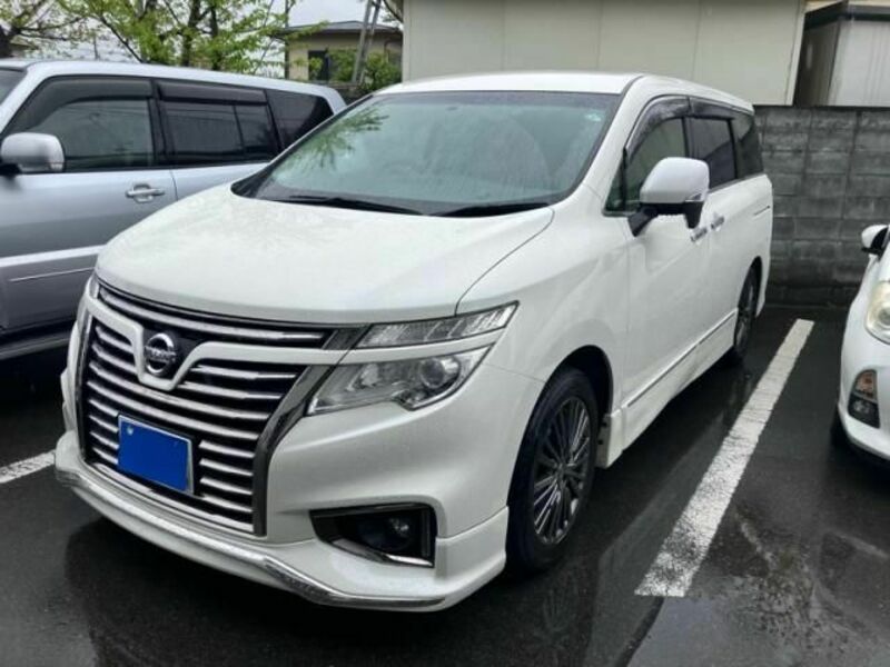 NISSAN ELGRAND