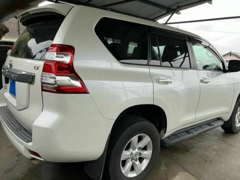 LAND CRUISER PRADO-2