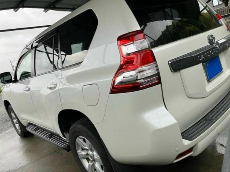 LAND CRUISER PRADO-3