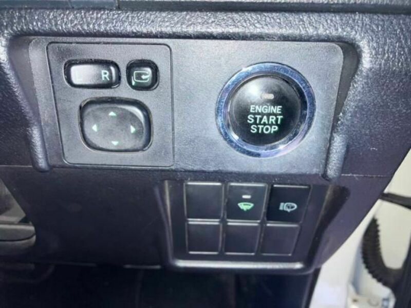 LAND CRUISER PRADO-12