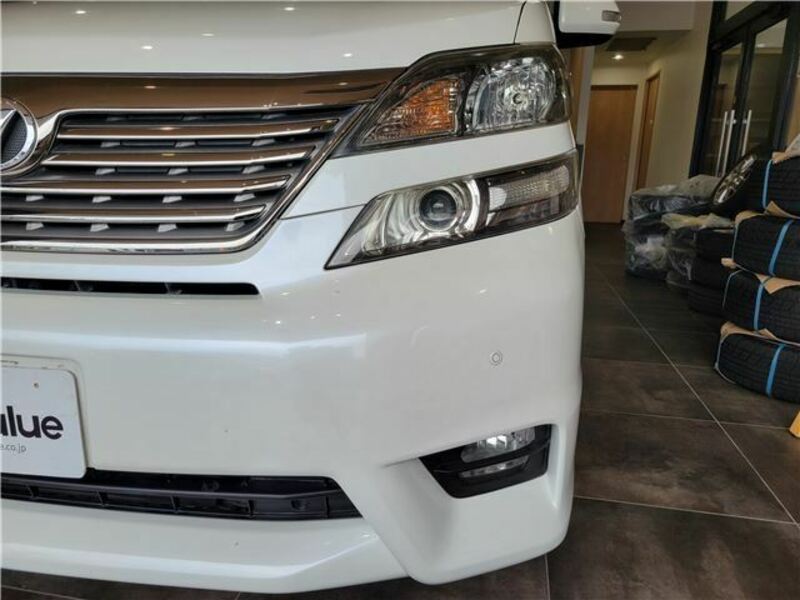 VELLFIRE-11