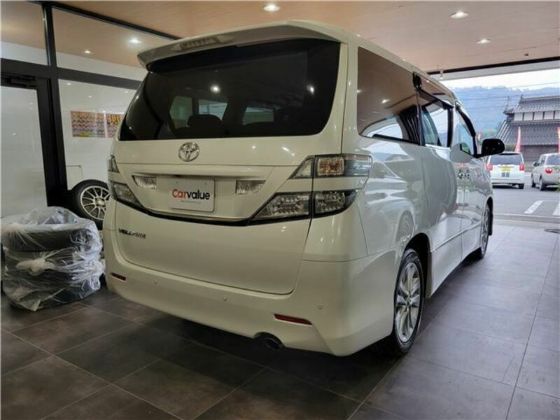 VELLFIRE-12