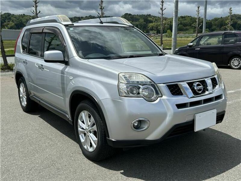 NISSAN　X-TRAIL
