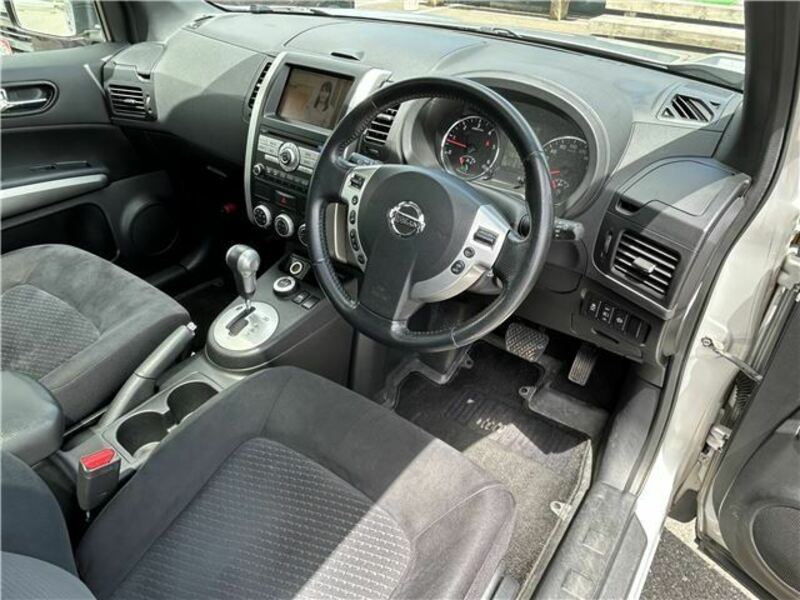 X-TRAIL-11