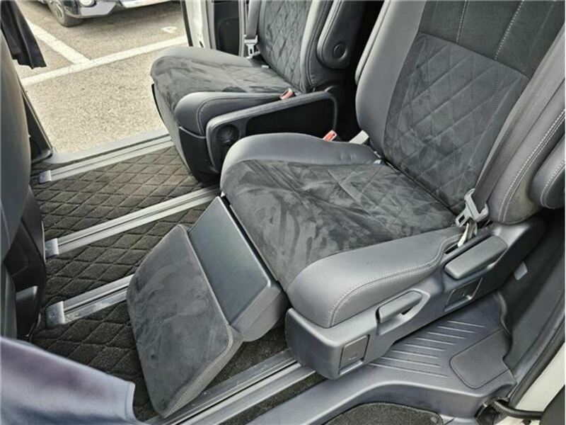 ESTIMA HYBRID-23