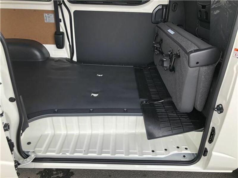 HIACE-23