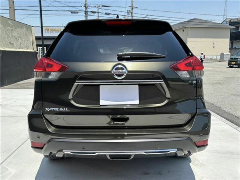 X-TRAIL-1