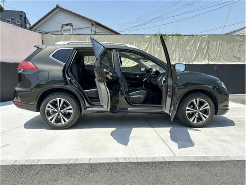 X-TRAIL-10