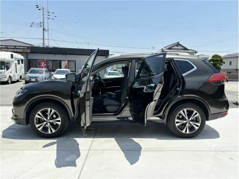 X-TRAIL-17