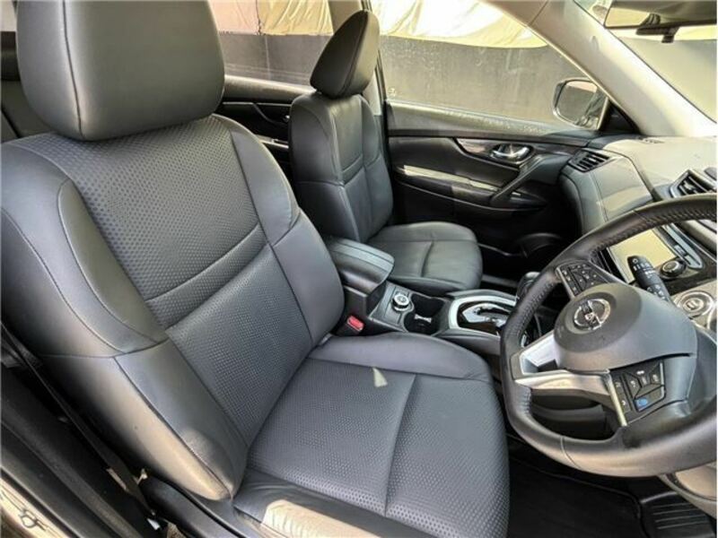 X-TRAIL-25