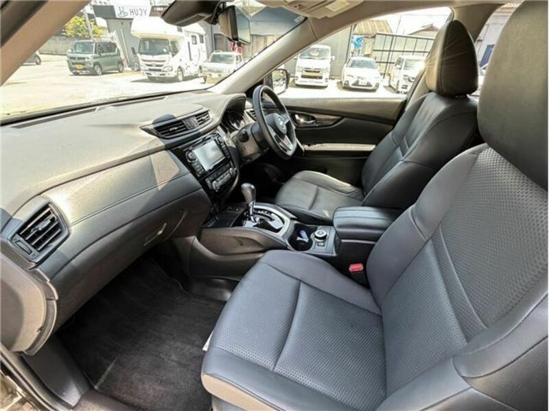 X-TRAIL-27