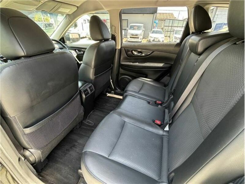 X-TRAIL-30