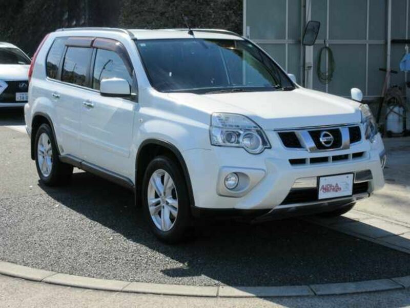 X-TRAIL