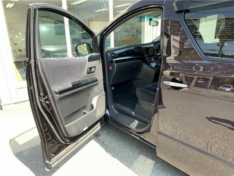VELLFIRE-26