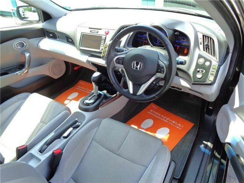 CR-Z-5