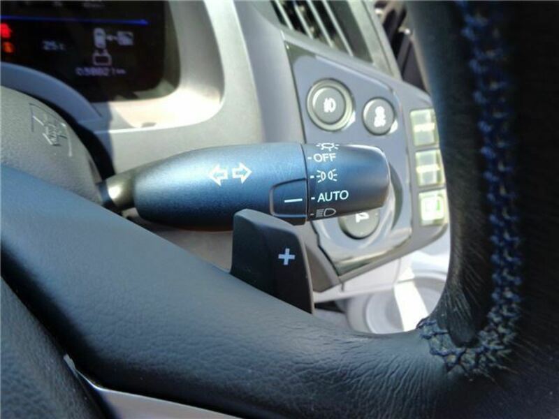 CR-Z-12