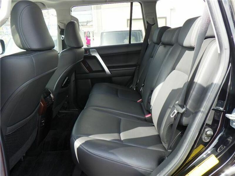 LAND CRUISER PRADO-7