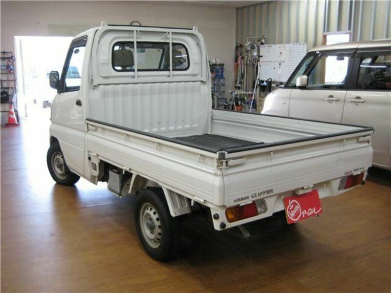 CLIPPER TRUCK