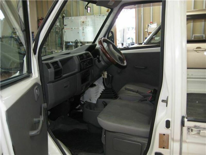 CLIPPER TRUCK