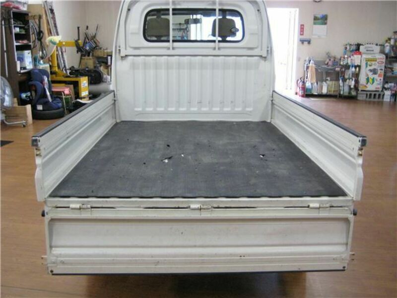 CLIPPER TRUCK