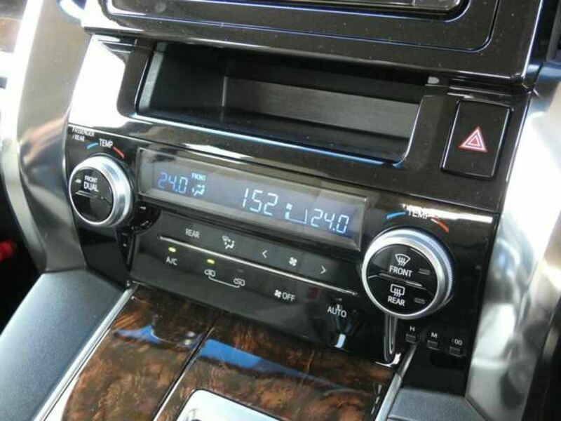 VELLFIRE-7