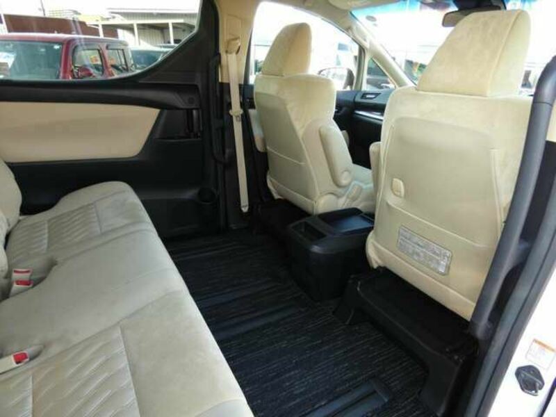 VELLFIRE-14