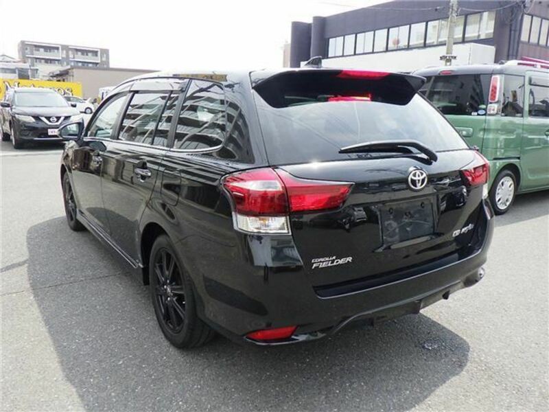 COROLLA FIELDER