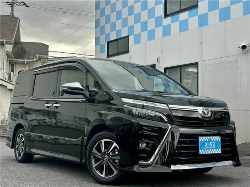 TOYOTA　VOXY
