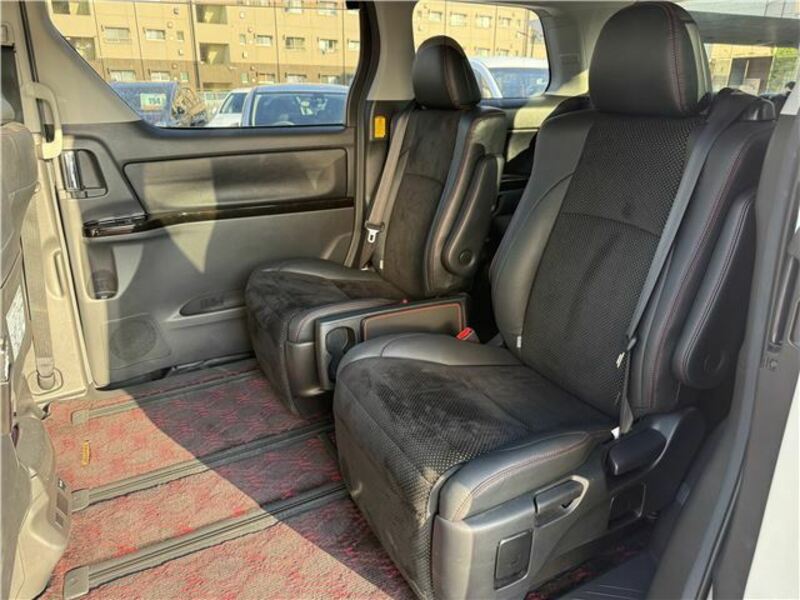 VELLFIRE-11