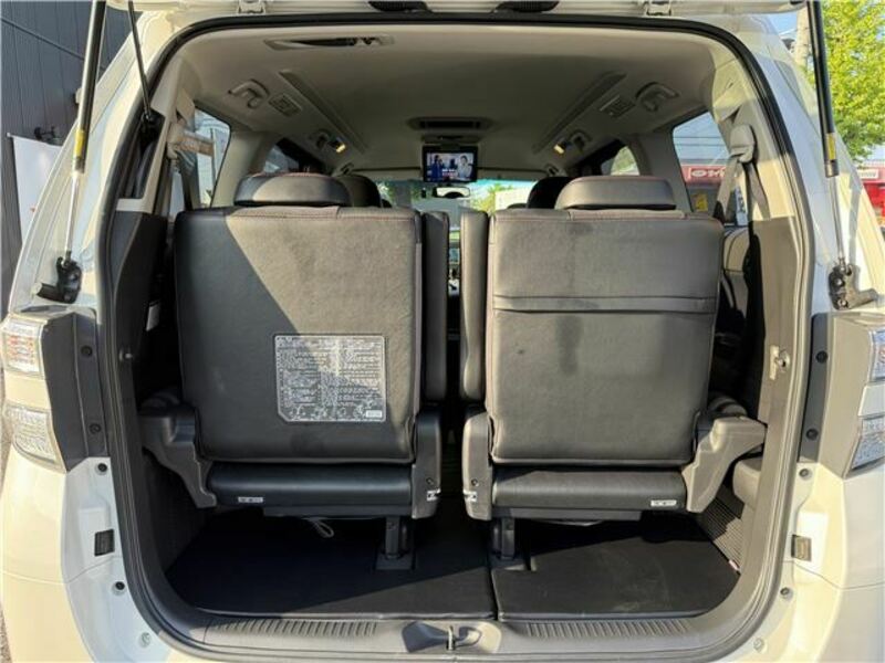 VELLFIRE-12