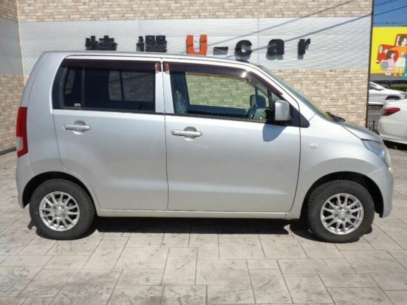 WAGON R-3