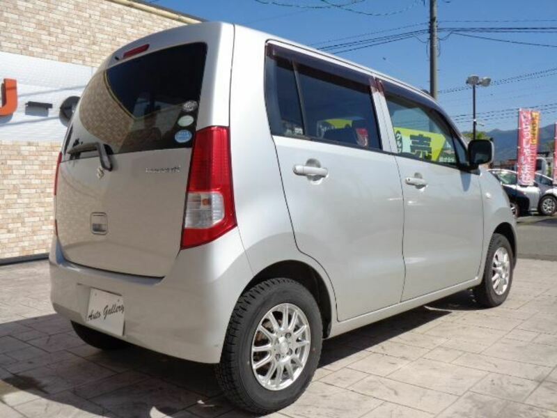 WAGON R-9