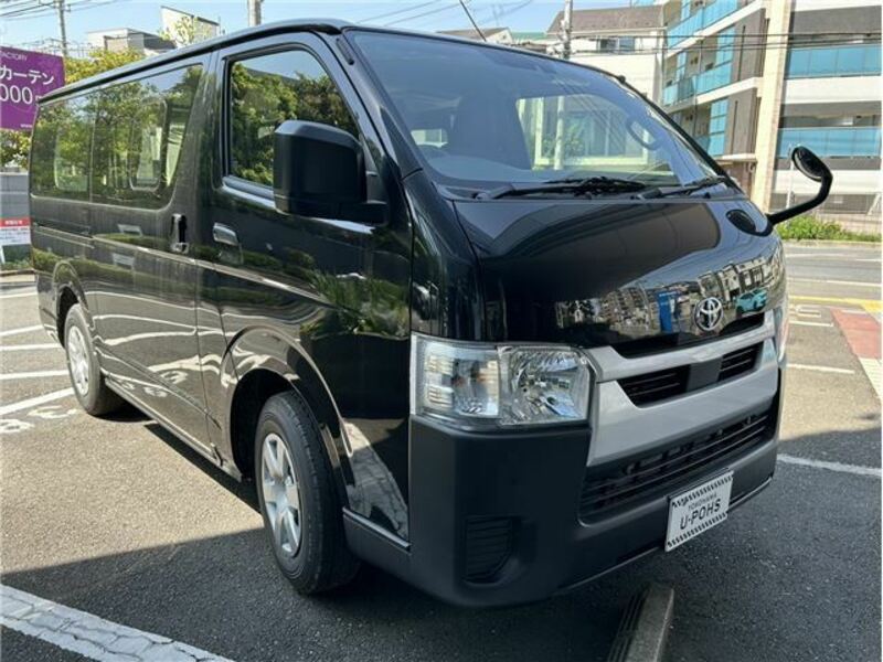 TOYOTA　HIACE VAN
