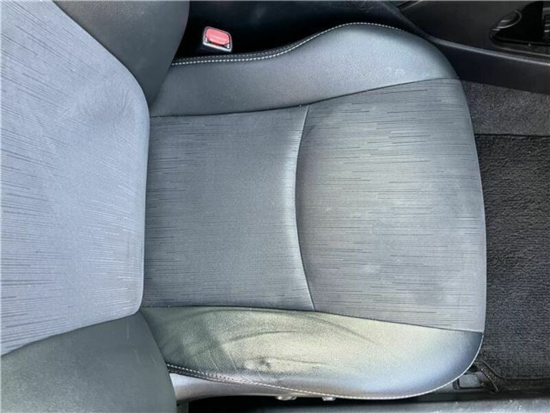 PRIUS PHV-13
