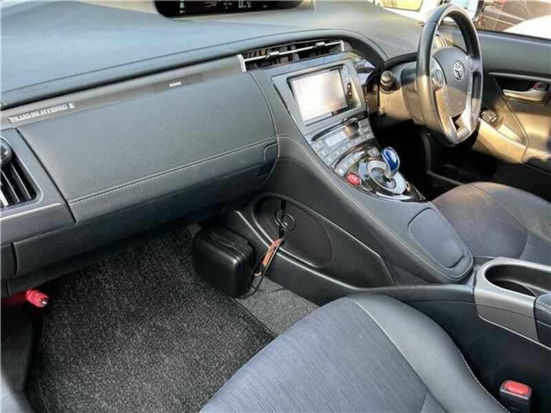 PRIUS PHV-18