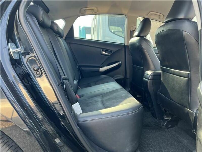 PRIUS PHV-19