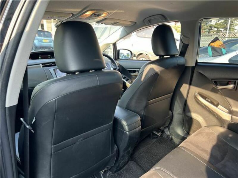 PRIUS PHV-24