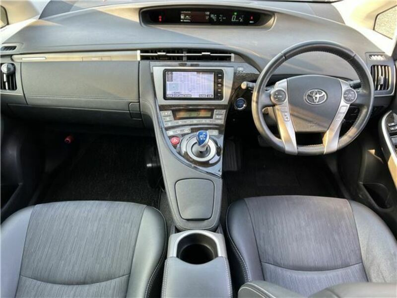 PRIUS PHV-26